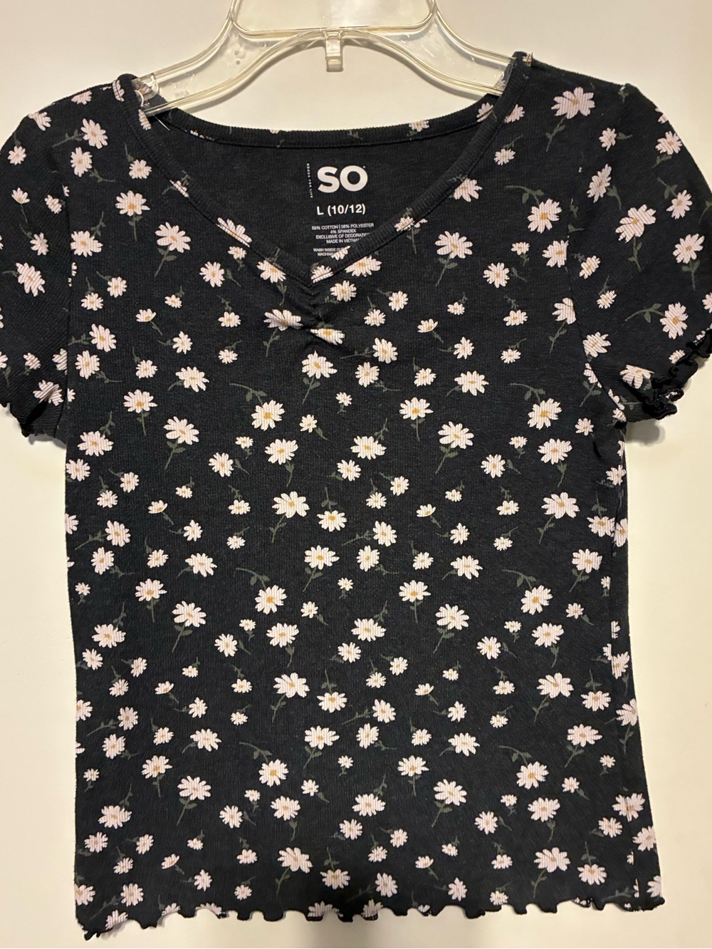 SO Black Short-Sleeve V-Neck Tee with Pink Daisy Print
